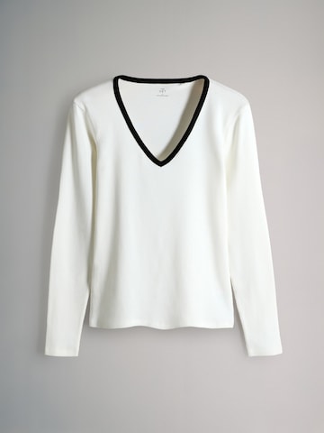 Tricou de la The Set pe gri