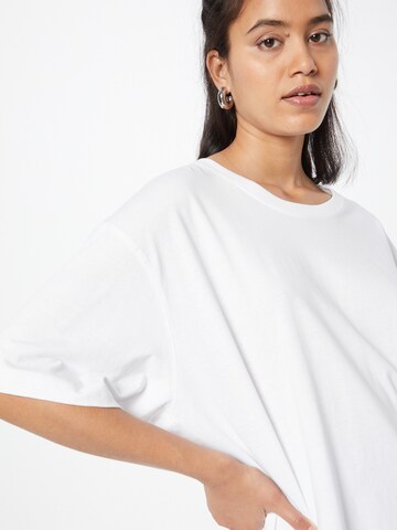 WEEKDAY Oversize t-shirt i vit