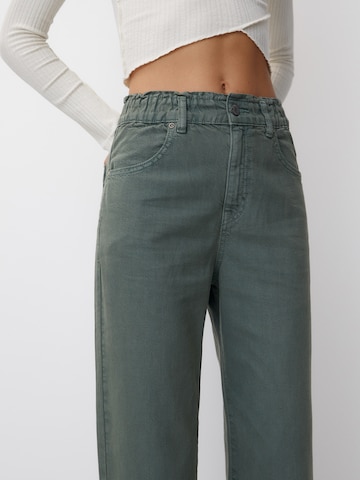 Pull&Bear Loose fit Jeans in Green