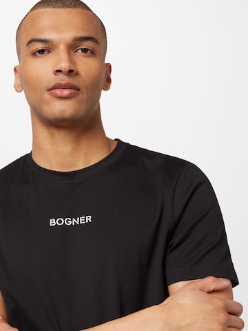 BOGNER Тениска 'ROC' в черно