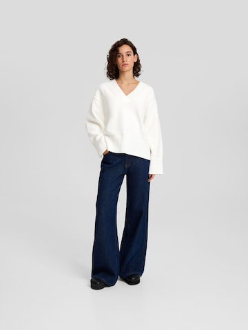 Pull-over Bershka en blanc