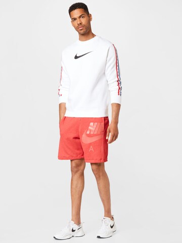 Nike Sportswear Sweatshirt in White