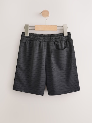 Next Regular Shorts in Schwarz