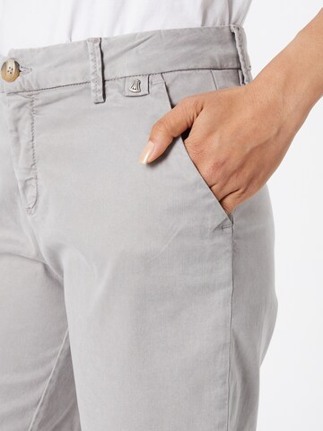 Herrlicher Regular Shorts in Grau