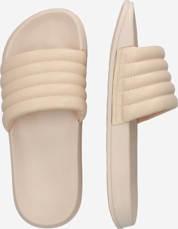 BURTON MENSWEAR LONDON Mules in Beige