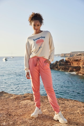 VIVANCE Tapered Pants in Pink