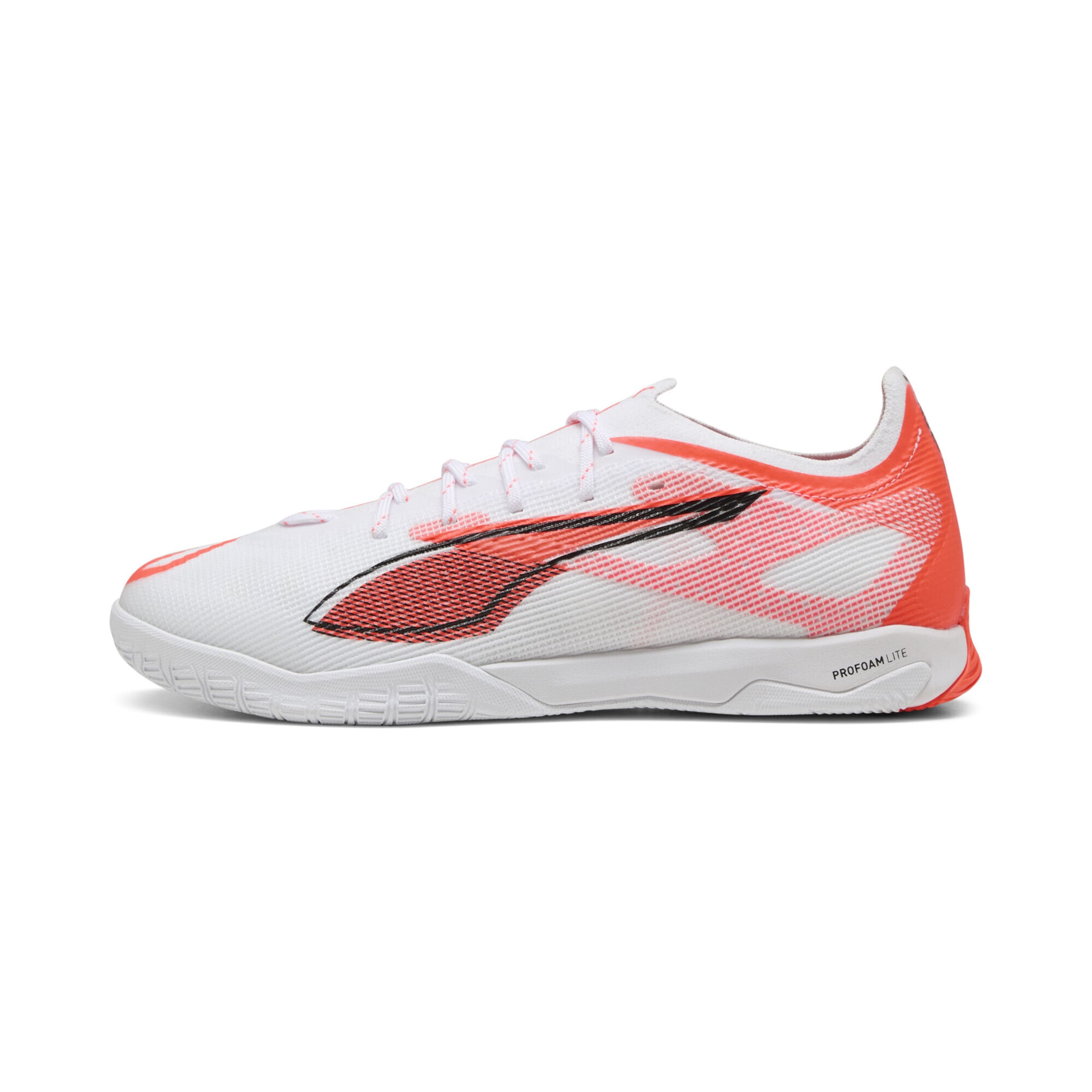 PUMA Soccer shoe 'Ultra 5 Pro Court' in White: front
