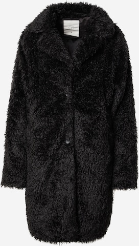 QS Χειμερινό παλτό σε μαύρο: μπροστά
