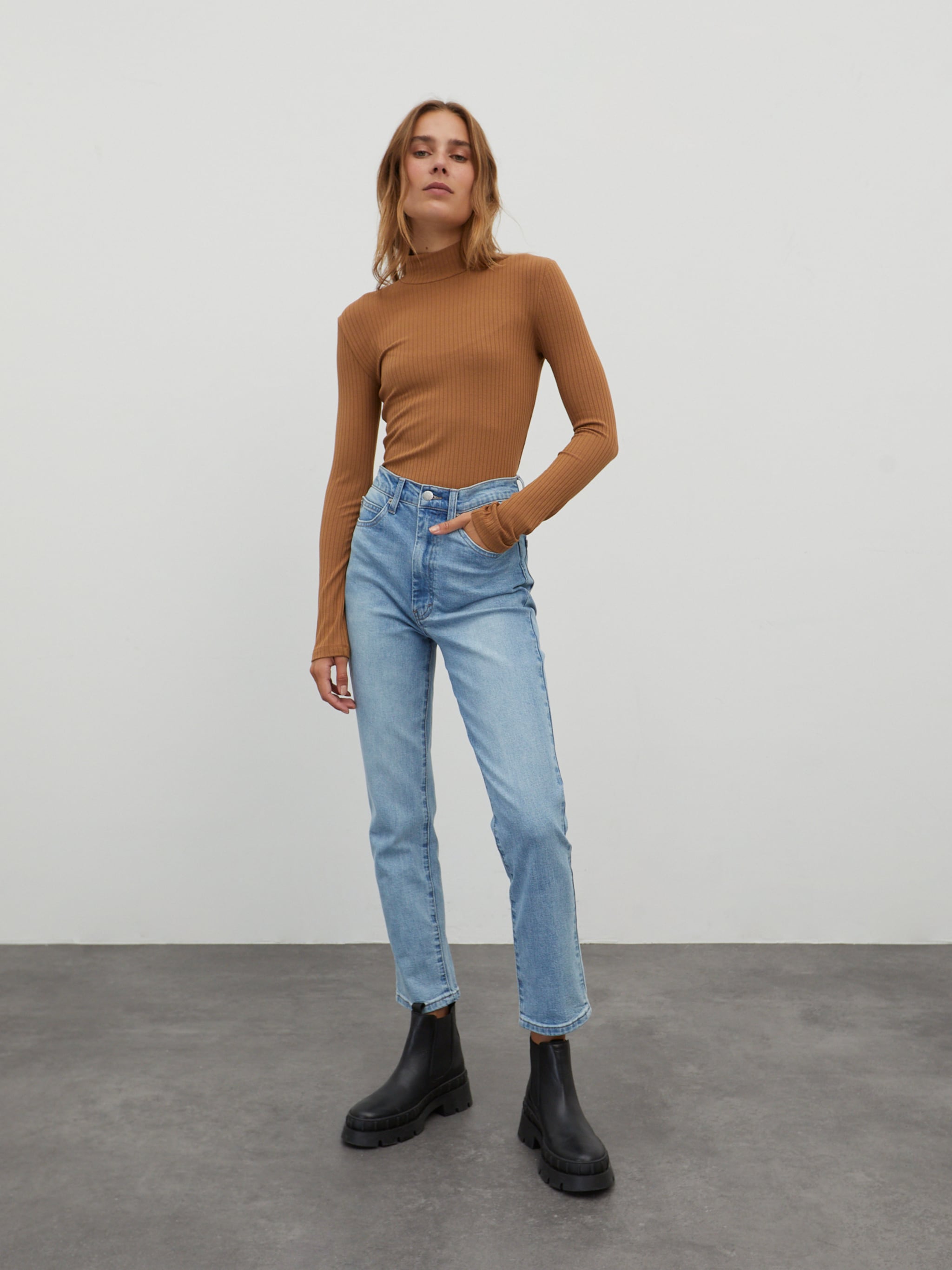 EDITED Producten Shirt 'Manon' Bruin