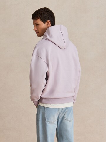 DAN FOX APPAREL Свитшот 'Sebastian' в Лиловый