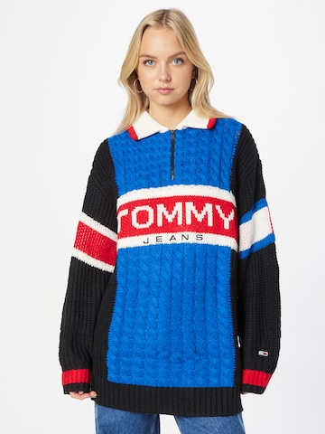 Tommy Jeans Sweater in Black: front