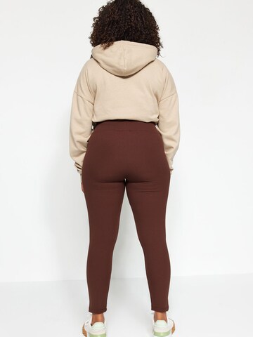 Trendyol Curve Skinny Leggings i brun