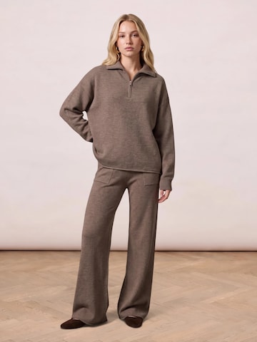 noar studios Sweater in Brown