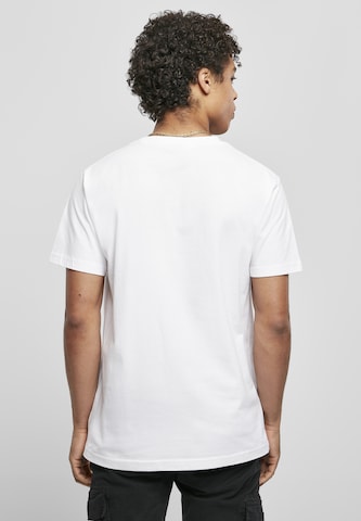 Coupe regular T-Shirt Mister Tee en blanc