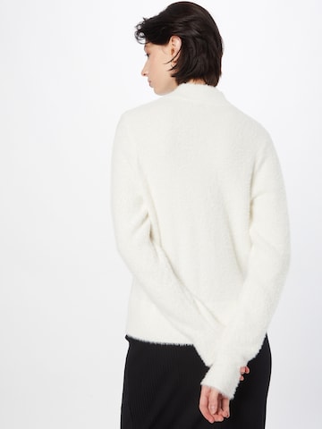 Pull-over ESPRIT en blanc