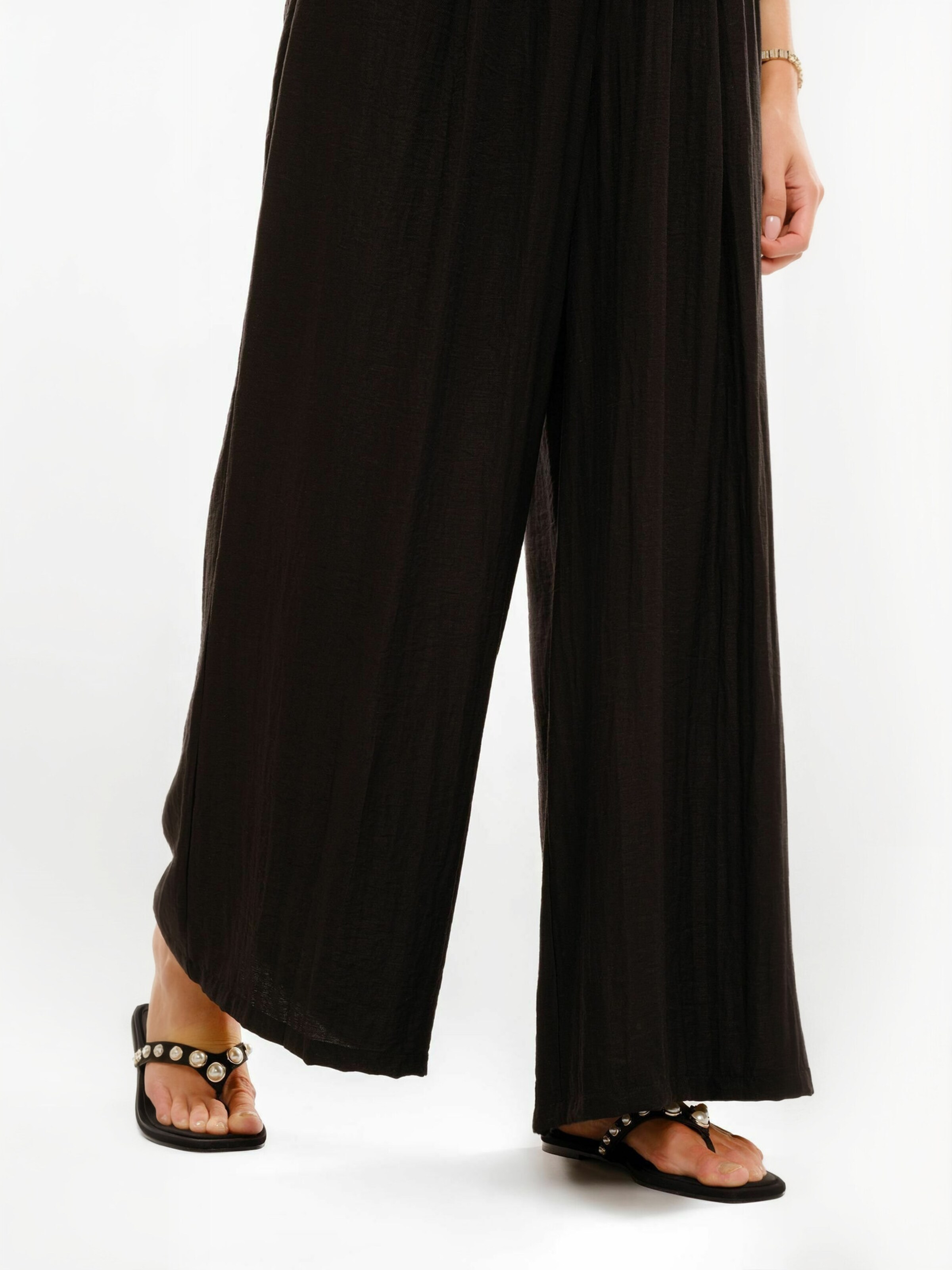 Liberte Essentiel - regular Pantalón ' BOB ' en negro