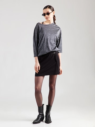 ONLY - Camiseta 'ONLSILVERY' en negro