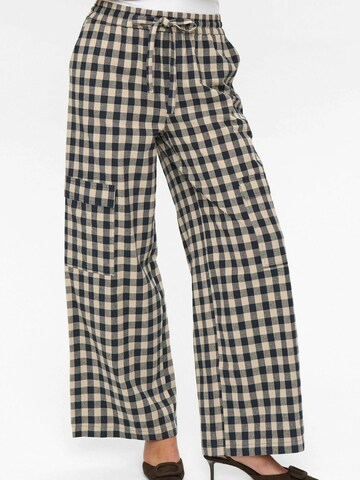 NÜMPH Regular Broek 'NUCHIKKA' in Blauw: voorkant