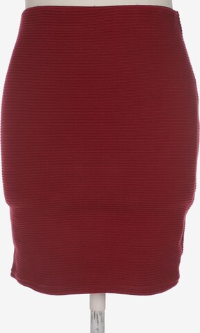 Bershka Skirt in M in Red: front