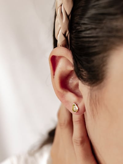 Hey Happiness Pendientes 'Avocado Joy' en oro, Vista del producto