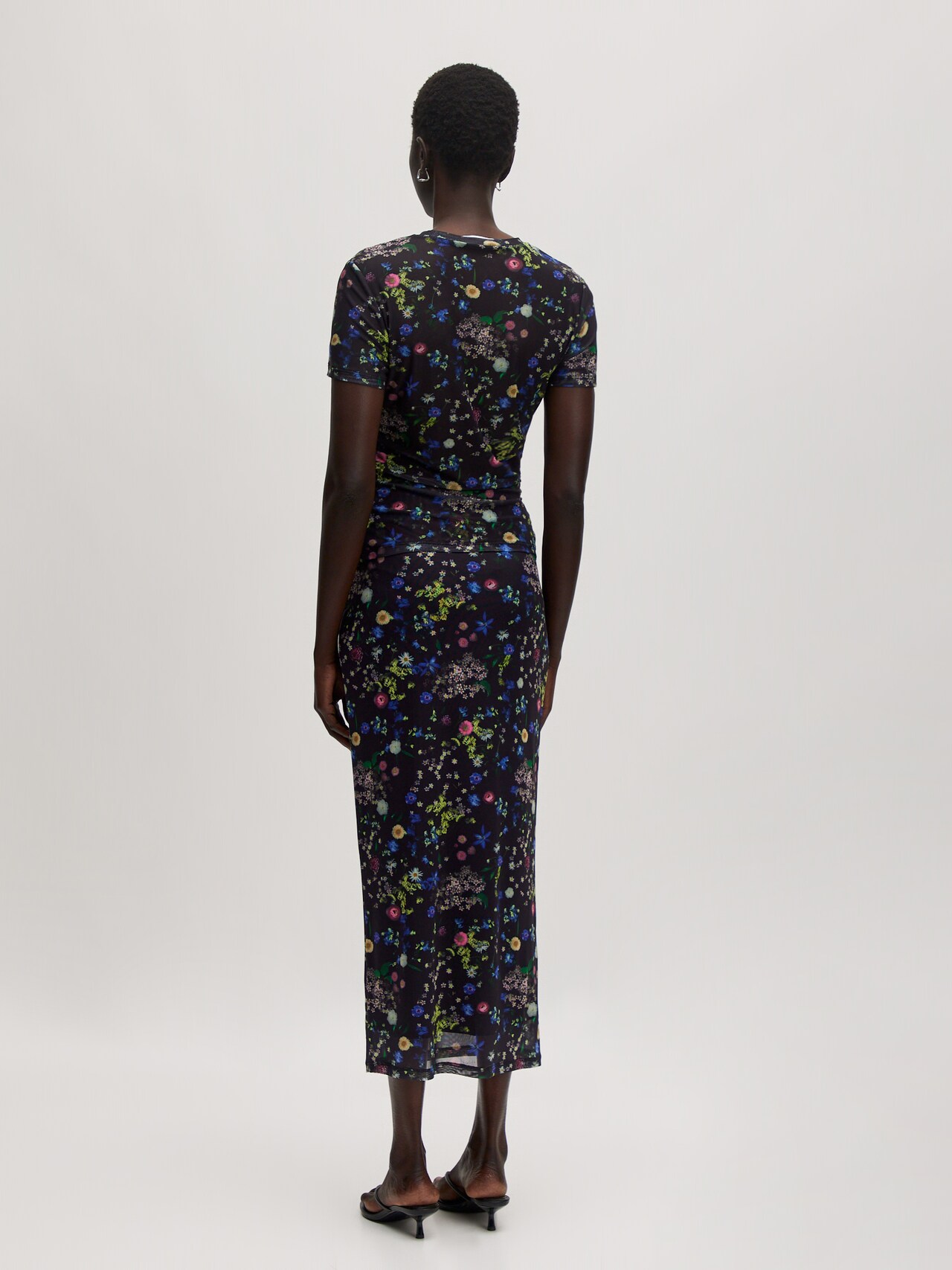 EDITED Camiseta 'Lissy' negro