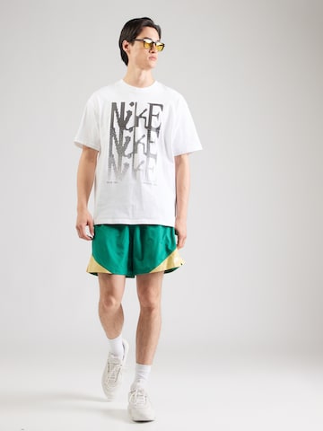 T-Shirt Nike Sportswear en blanc