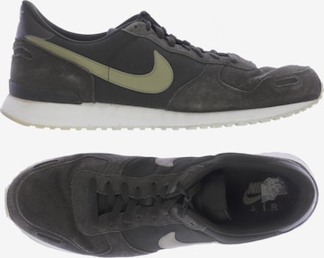 NIKE Sneaker 49,5 in Grün: predná strana