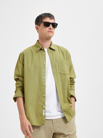 Coupe regular Chemise SELECTED HOMME en vert