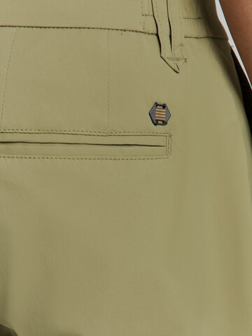 No Excess Regular Chino in Groen