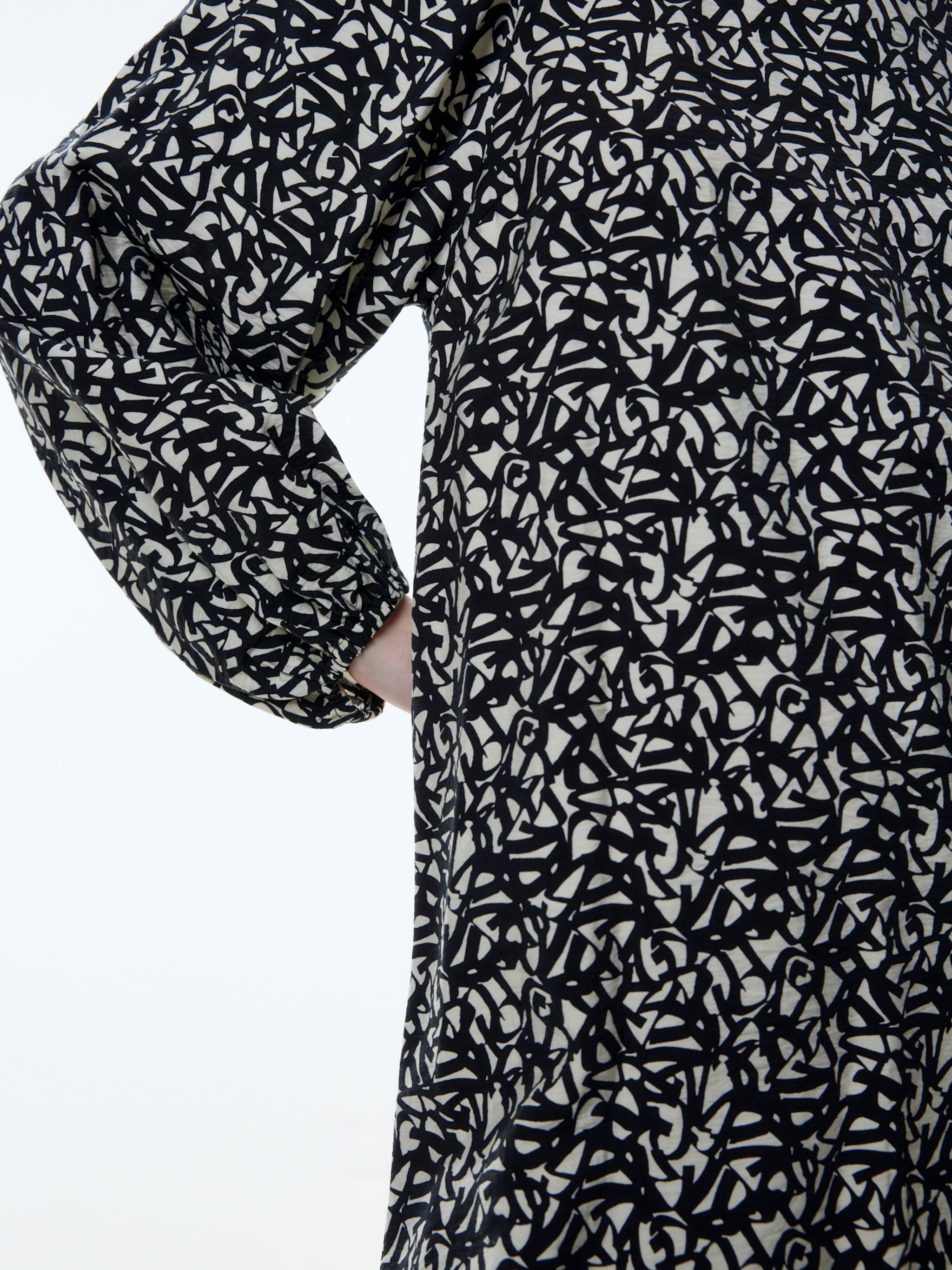 EDITED Produits Robe 'Enja' beige