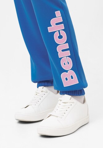 BENCH Regular Hose in Blau