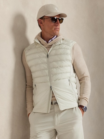 Polo Ralph Lauren Vest in Grey: front