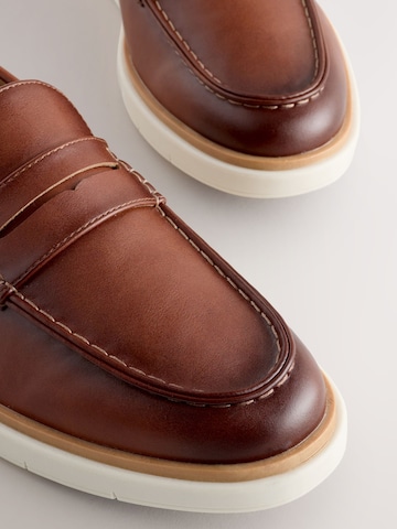 Chaussure basse Next en marron