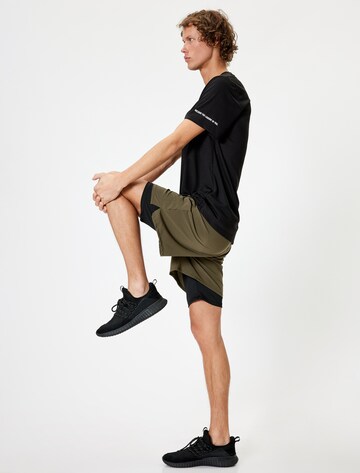 Koton Regular Pants in Green