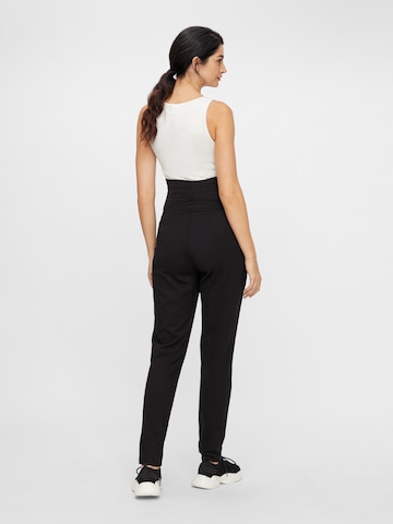 MAMALICIOUS Pleat-Front Pants in Black