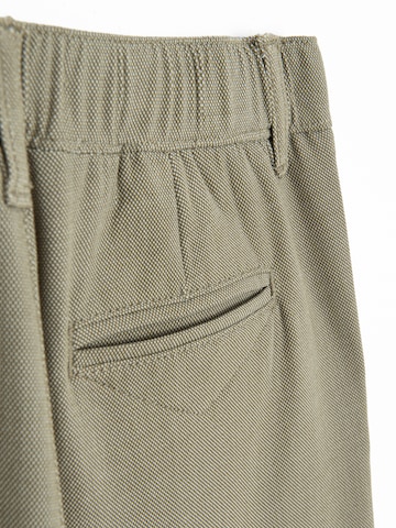 Cool Club Regular Trousers in Green