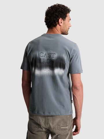 CAST IRON - Camiseta 'Relaxed fit T-shirt with artwork on the back' en azul: frente