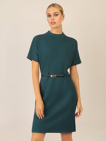APART Knitted dress in Green: front