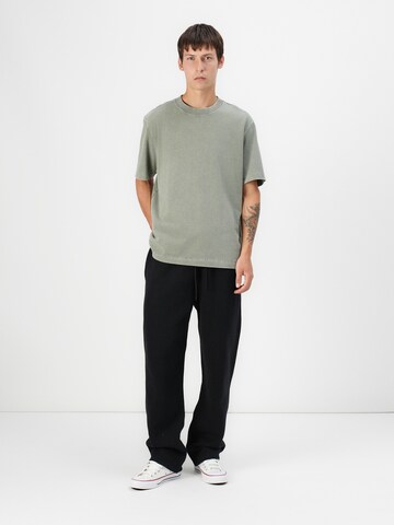 Abercrombie & Fitch Baggy Trousers 'ESSENTIAL' in Black