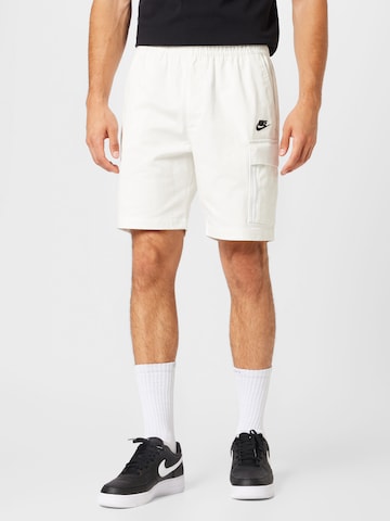 Regular Pantaloni de la Nike Sportswear pe alb: față
