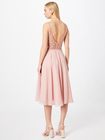 SWING Φόρεμα κοκτέιλ σε ροζ