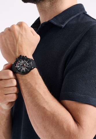 Orologio analogico 'NST' di NAUTICA in nero: frontale