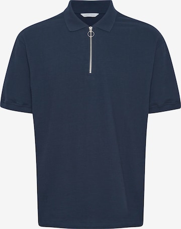 Casual Friday Shirt in Blue: front