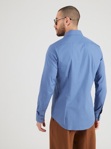 Coupe slim Chemise 'ESSENTIALS' Calvin Klein en bleu