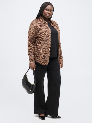 ONLY Carmakoma Blouse 'CARTIKI' in Brown