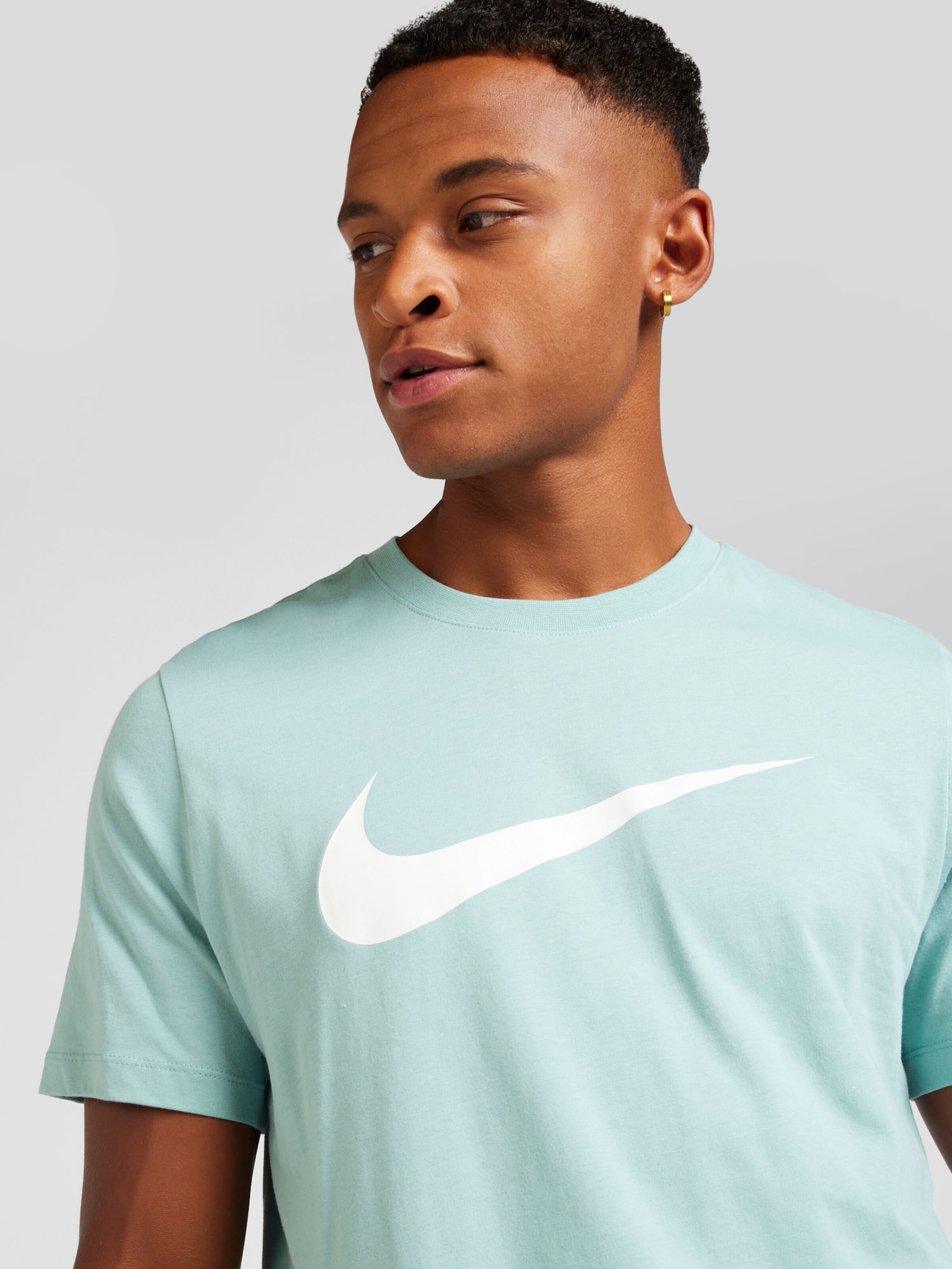 Nike Sportswear Shirt SWOOSH in Light Green ABOUT YOU
