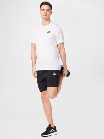 ADIDAS PERFORMANCE Λειτουργικό μπλουζάκι 'Train Essentials' σε λευκό