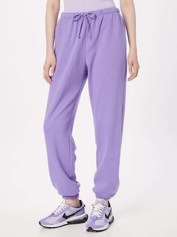 Monki Tapered Trousers in Purple: front