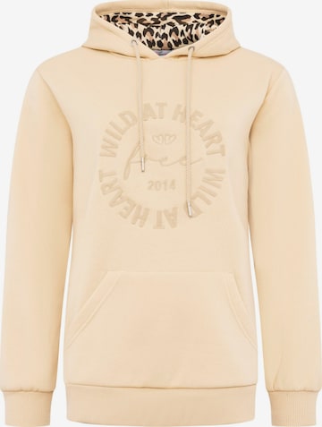 Zwillingsherz Sweatshirt 'WILD AT HEART' in Beige: voorkant
