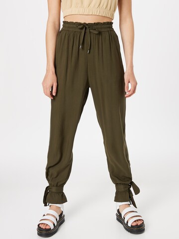 Effilé Pantalon 'Jill' ABOUT YOU en vert : devant